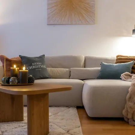 Apartment White Elegant By The River